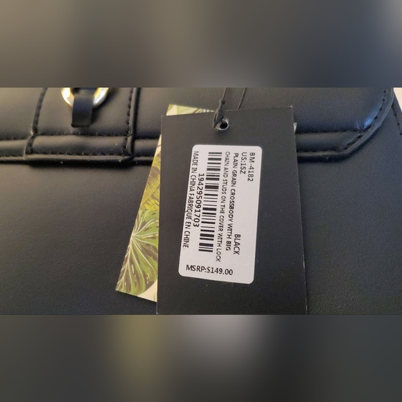 Badgley Mischka Black Vegan Leather Handbag With BM Card Holder. - Picture 7 of 12